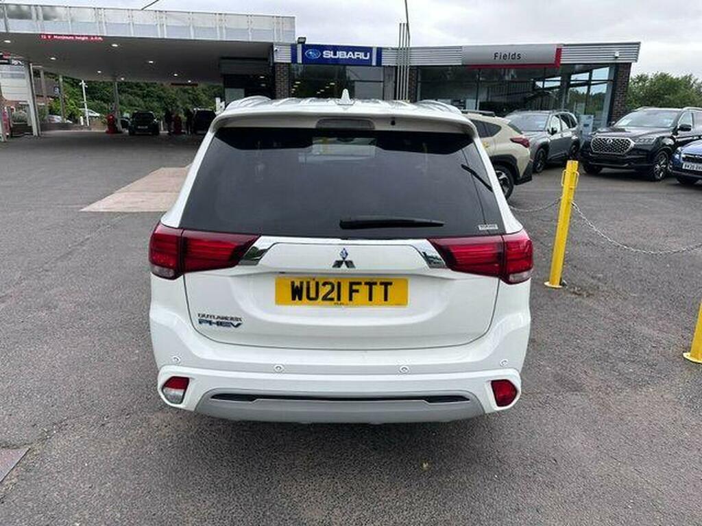 Mitsubishi Outlander 2.4H Twinmotor 13.8Kwh Dynamic Safety Cvt 4Wd Euro White #5