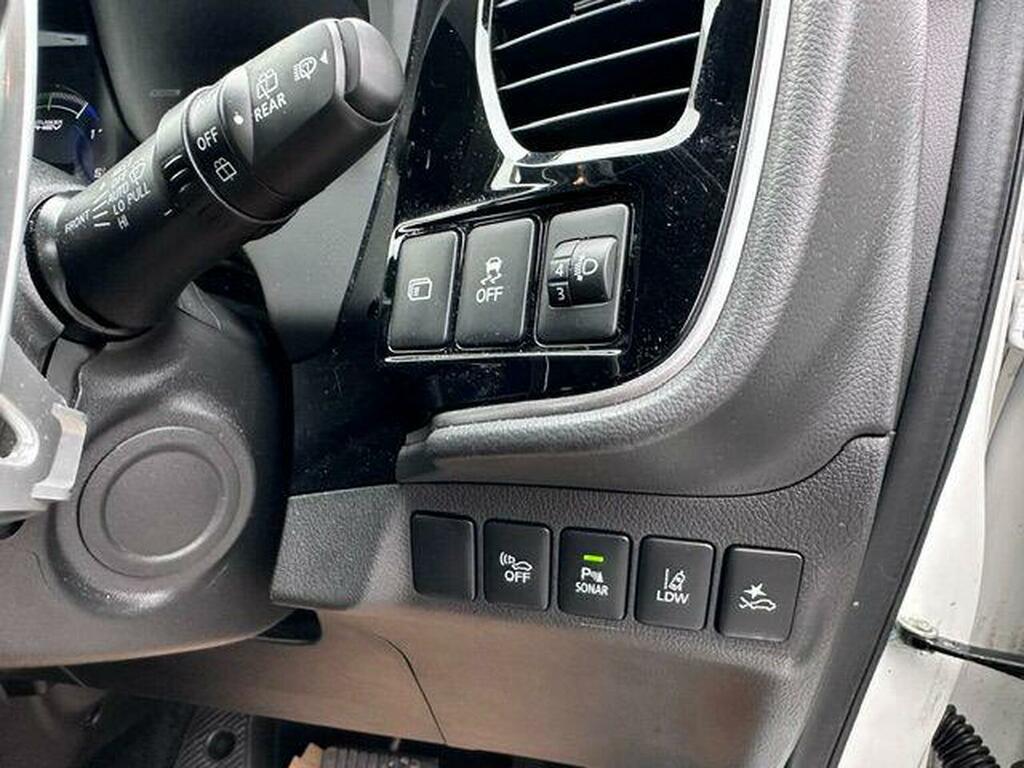 Mitsubishi Outlander Phev Exceed Grey #16