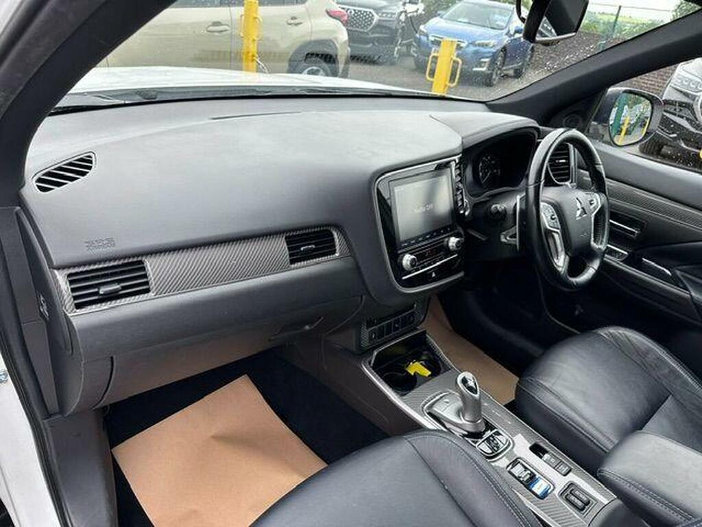 Mitsubishi Outlander Phev Exceed Grey #10