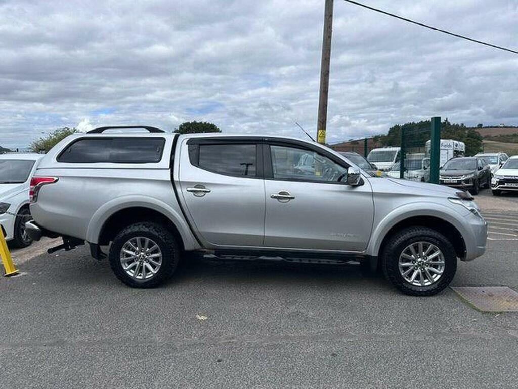 Mitsubishi L200 Mitsubishi L200 2.4 Di-d Dc Warrior Pickup Double Red #12