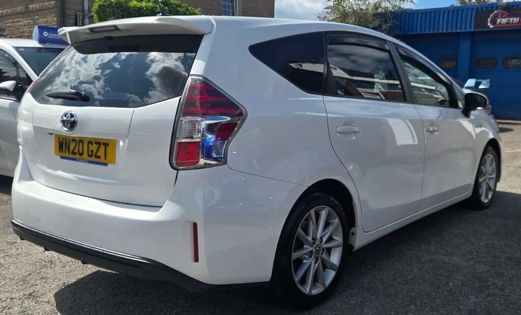 Toyota Prius+ Prius Excel White #7