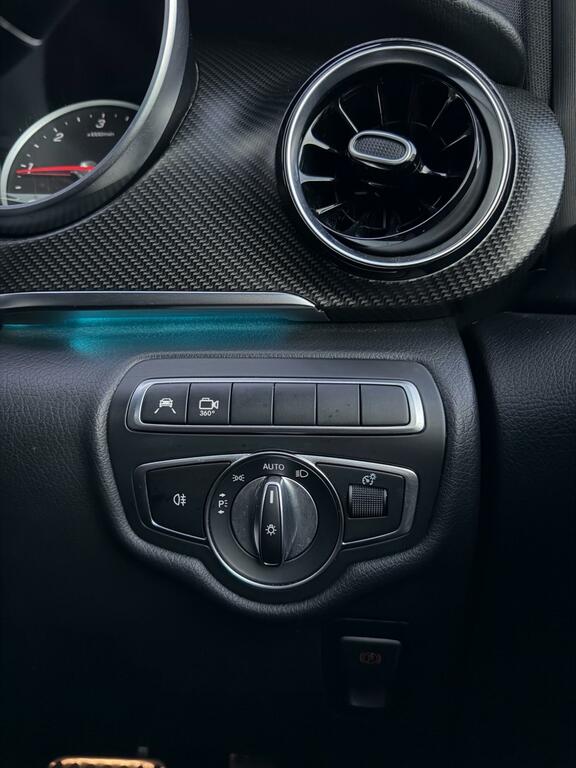 Mercedes-Benz V Class 2020 70 V220 #20