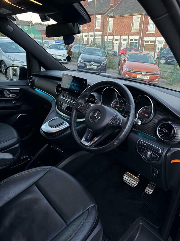 Mercedes-Benz V Class 2020 70 V220 #14