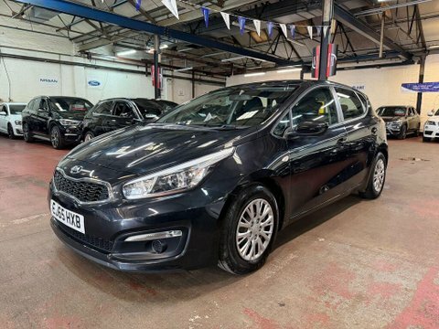 Kia Ceed Crdi 1 Isg Black #3