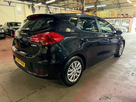 Kia Ceed Crdi 1 Isg Black #5
