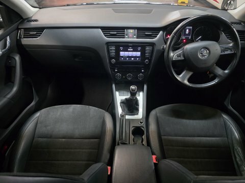 Skoda Octavia 1.6 Elegance Tdi Cr 104 Bhp Grey #21