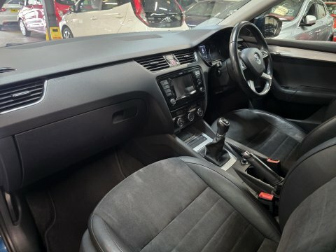 Skoda Octavia 1.6 Elegance Tdi Cr 104 Bhp Grey #20