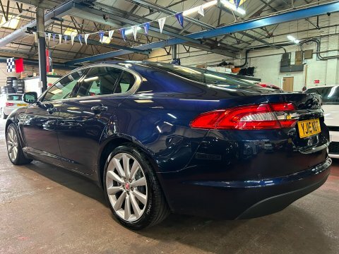 Jaguar XF D Portfolio Blue #4