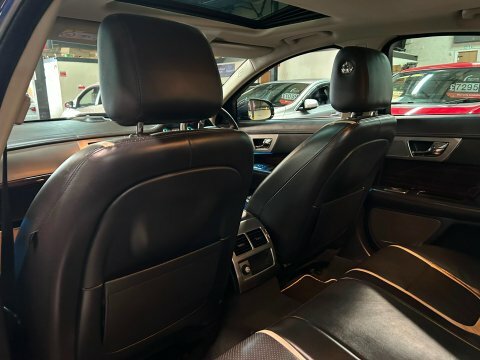 Jaguar XF 3.0L V6 S 375 Bhp Red #42