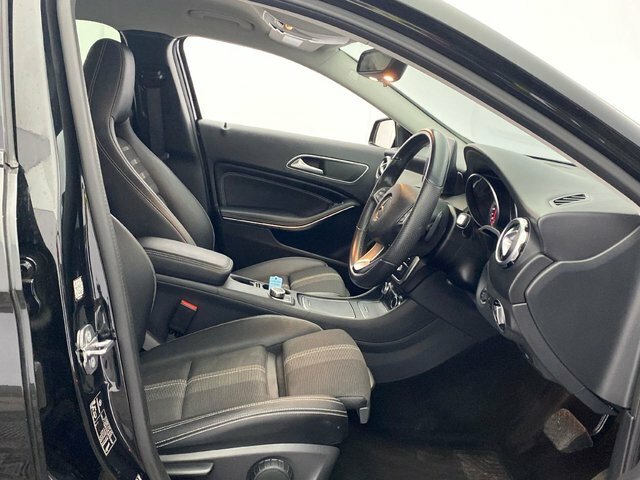 Mercedes-Benz GLA Class 2019 1.6 Gla200 Urban Edition Suv 7G-dc Black #2