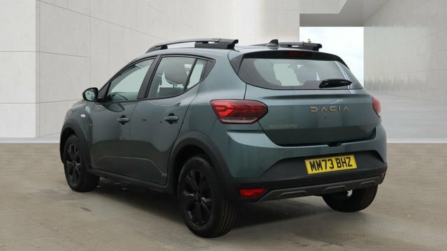 Dacia Sandero Stepway 2023 1.0 Tce Extreme Hatchback Cvt Euro Green