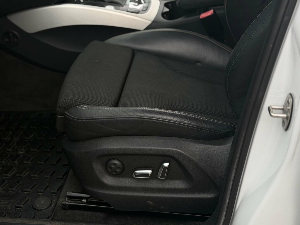 Audi Q5 Estate Grey #38