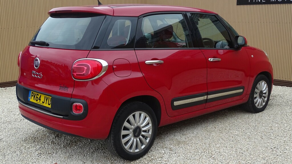 Fiat 500L White #15