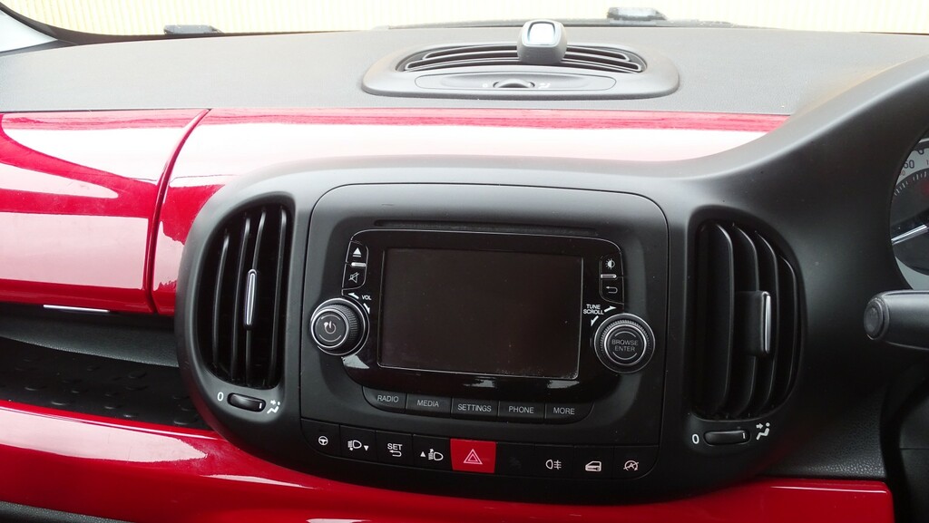 Fiat 500L White #35