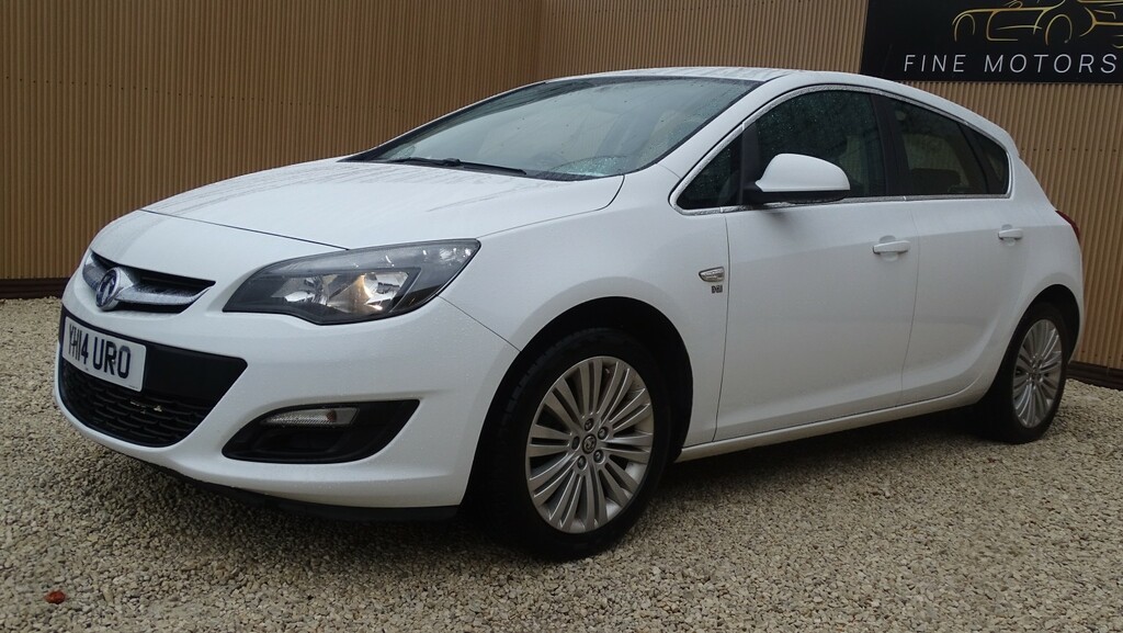 Vauxhall Astra 1.4 16V Excite White #6
