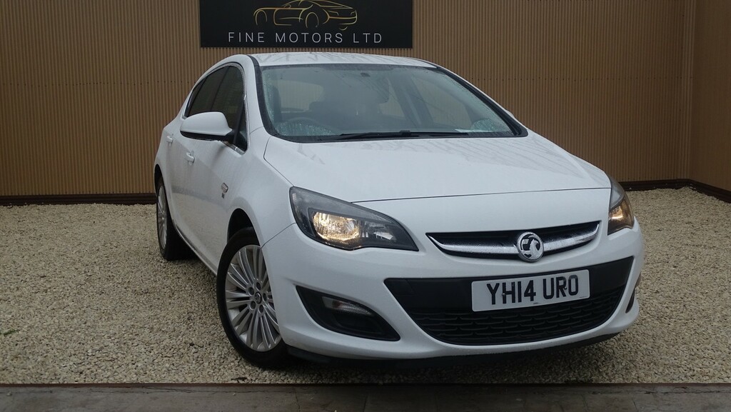 Vauxhall Astra 1.4 16V Excite White