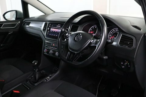 Volkswagen Golf SV 2018 18 Se Silver #4