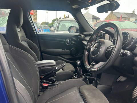 Mini Hatch 2019 69 Cooper YG69HFZ Blue #2