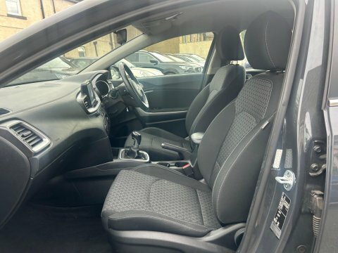 Kia Ceed 2019 19 2 Grey #3