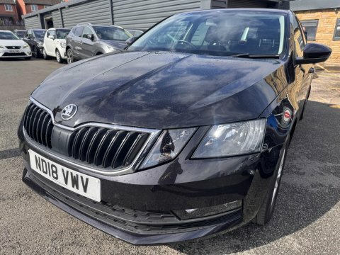 Skoda Octavia 2018 18 Se Black #3