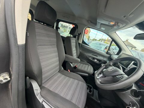 Vauxhall Combo Life 1.5L Elite Grey #12