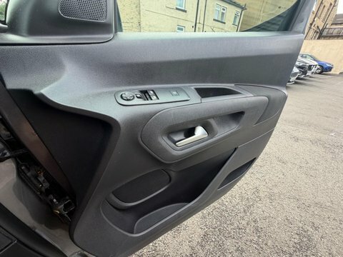 Vauxhall Combo Life 1.5L Elite Grey #17