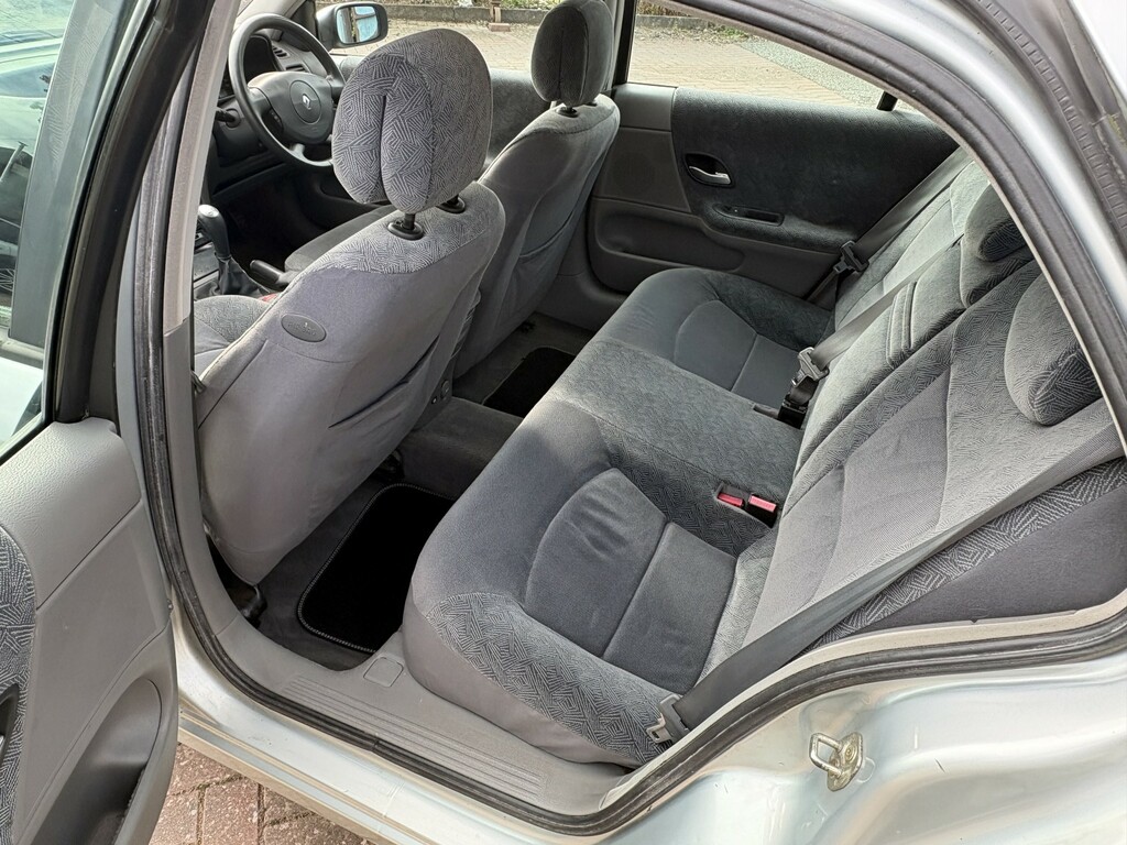 Renault Laguna 1.8 16V Privilege Grey #12