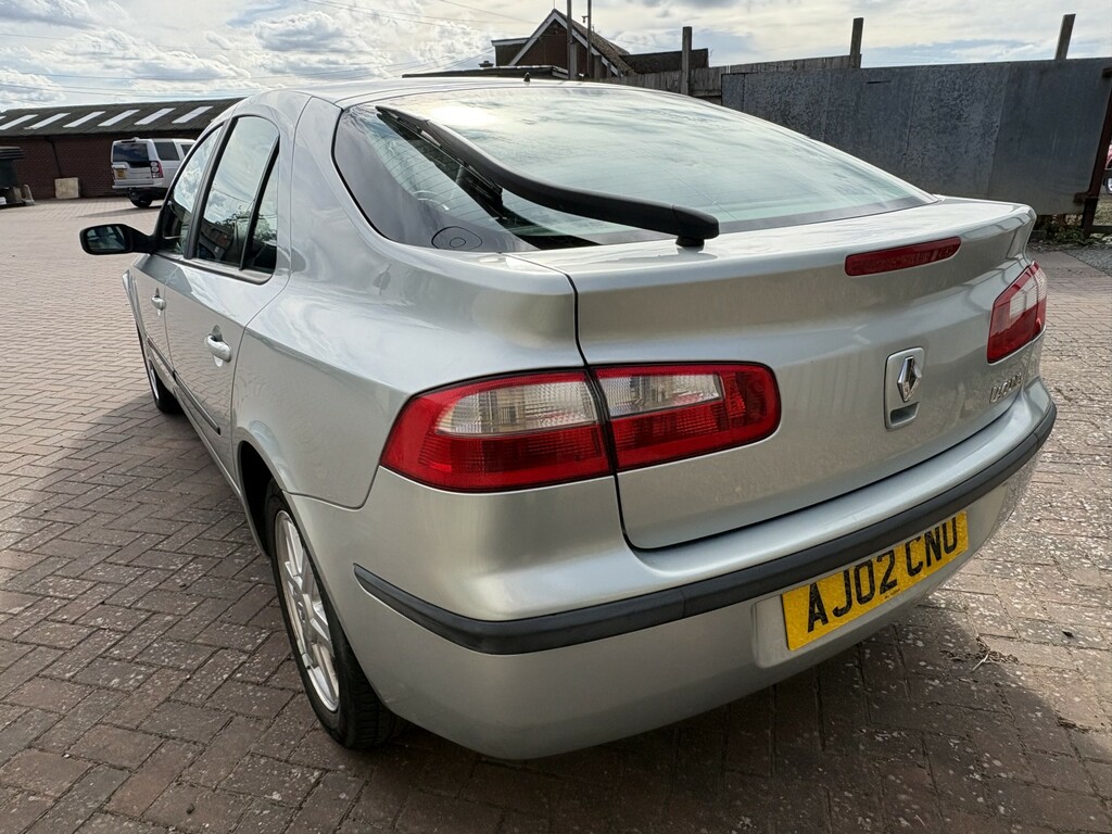 Renault Laguna 1.8 16V Expression Grey #4