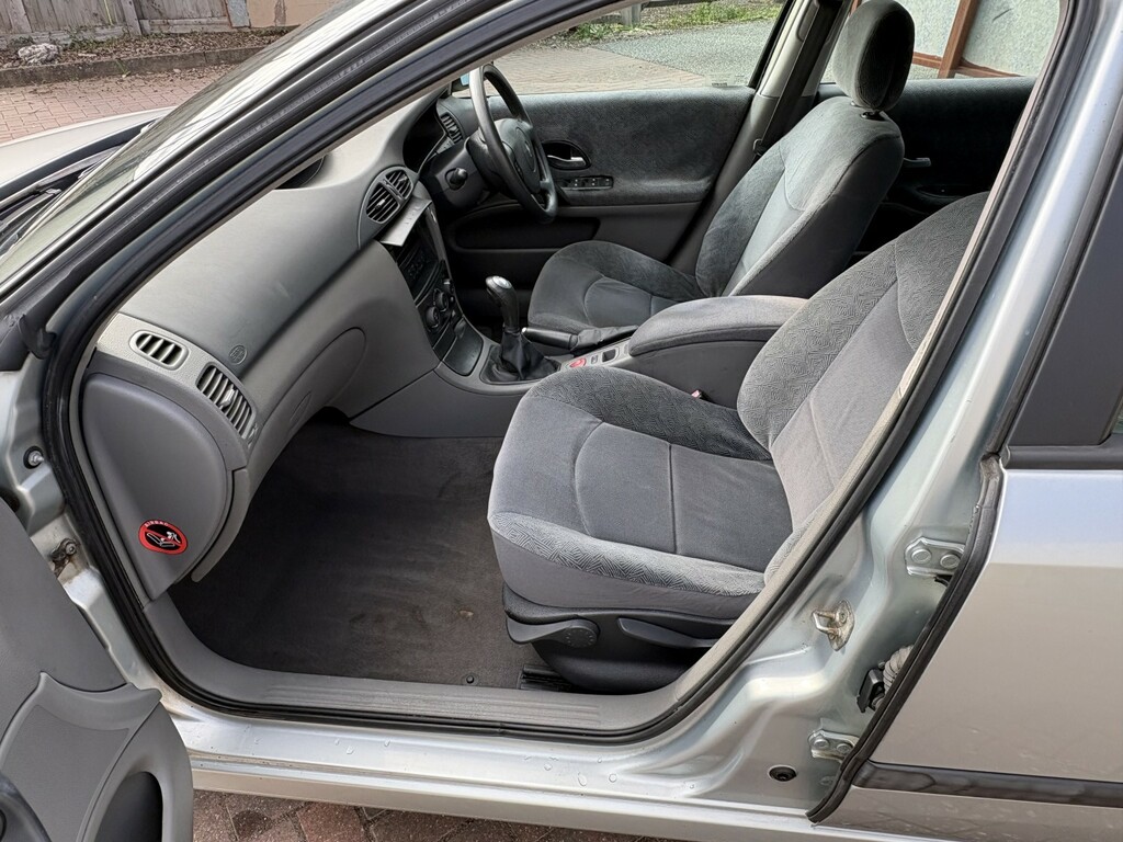 Renault Laguna 1.8 16V Privilege Grey #8