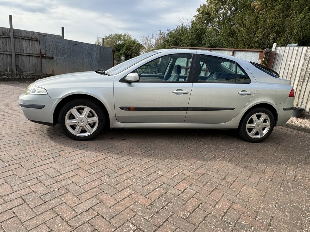 Renault Laguna 1.8 16V Privilege Grey #32