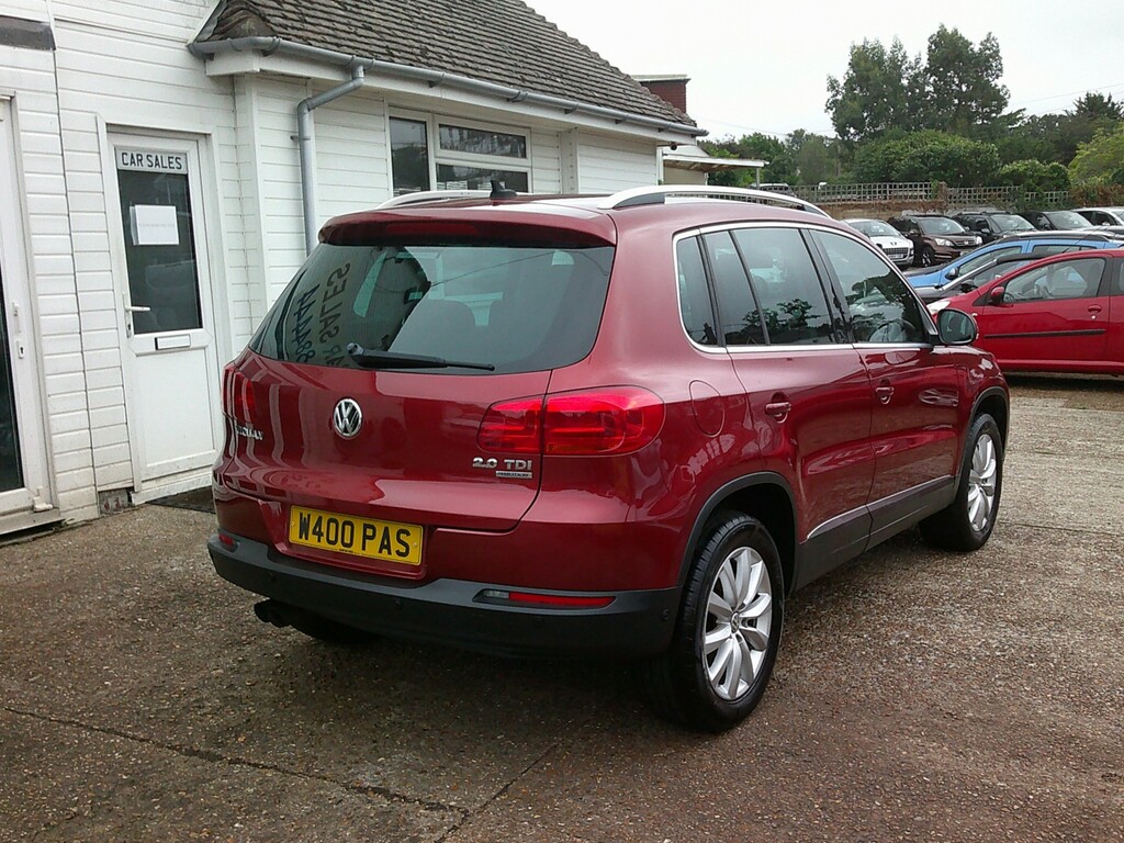 Volkswagen Tiguan 2.0 Tdi Bluemotion Tech Match Red #2