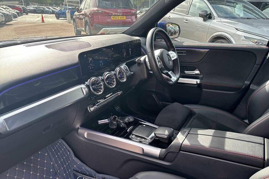 Mercedes-Benz GLB Class Glb 200 Amg Line Premium 7G-tronic Blue #2