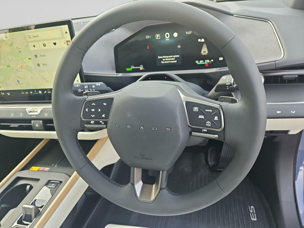 Lexus ES 300H 2.5 Premium Plus Cvt Red #24