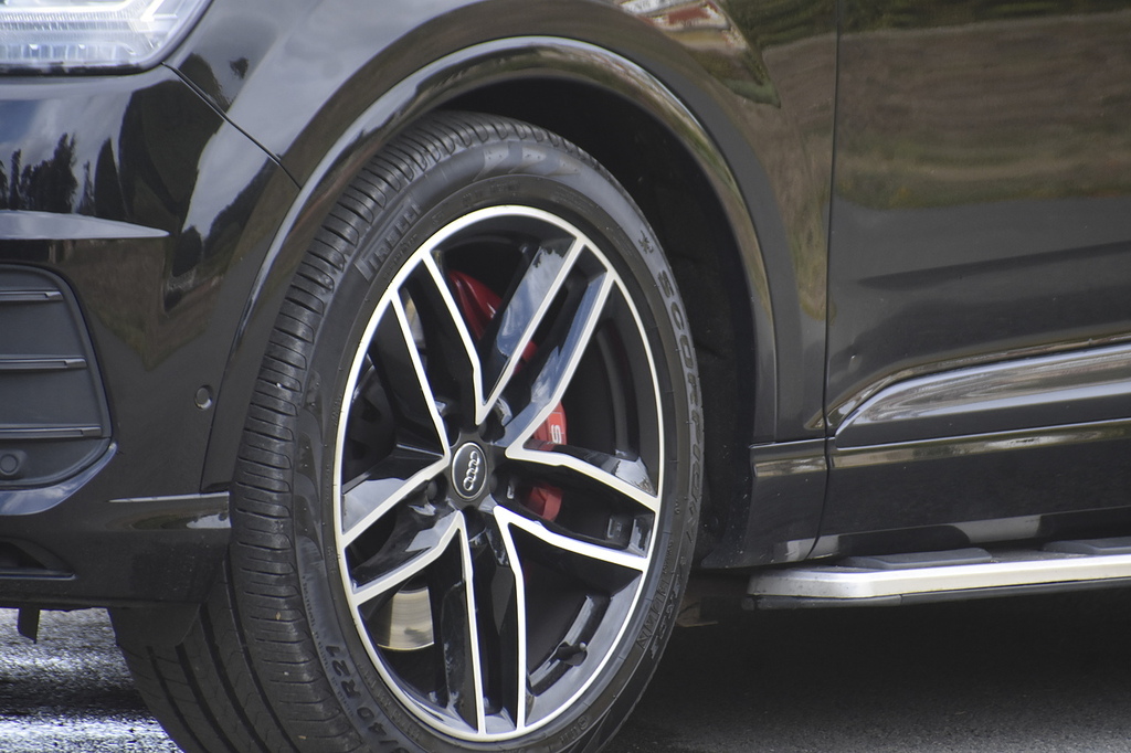 Audi SQ7 Suv Black #6