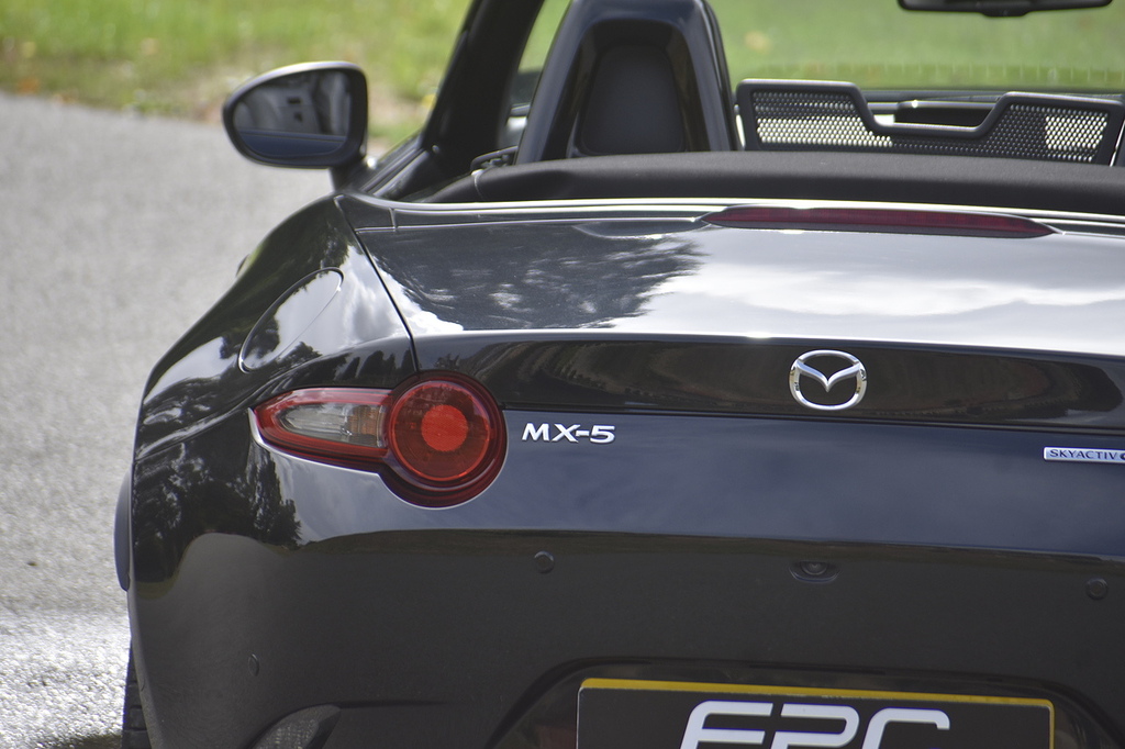 Mazda MX-5 1.5 132 Sport White #23