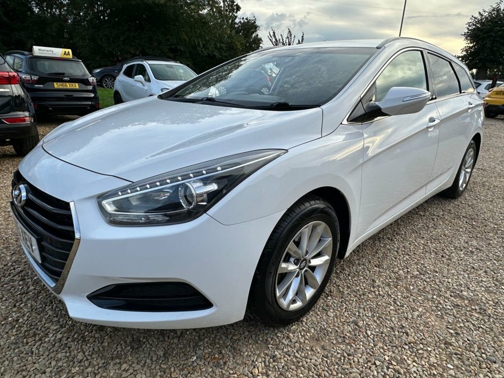 Hyundai I40 1.7L S White #2