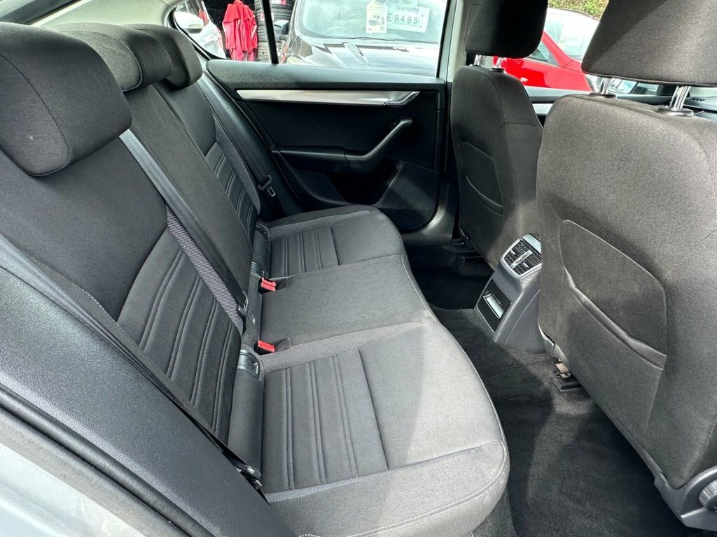Skoda Octavia 1.6 Tdi Se Technology Blue #43