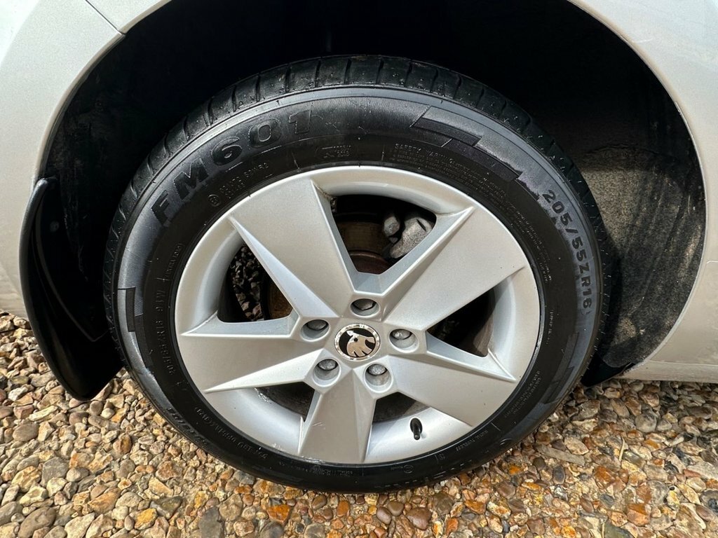 Skoda Octavia 1.6 Tdi Se Technology Blue #14