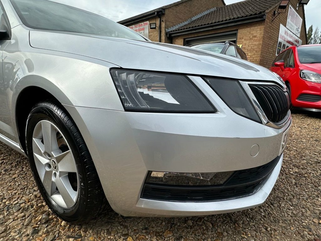 Skoda Octavia 1.6 Tdi Se Technology Blue #21