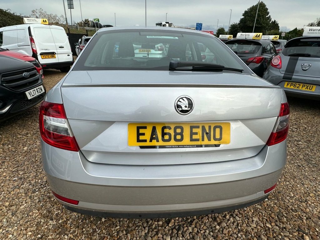 Skoda Octavia 1.5L Se Silver #4