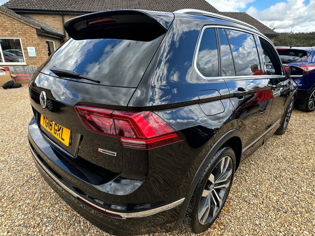 Volkswagen Tiguan 2L R-line Black #3