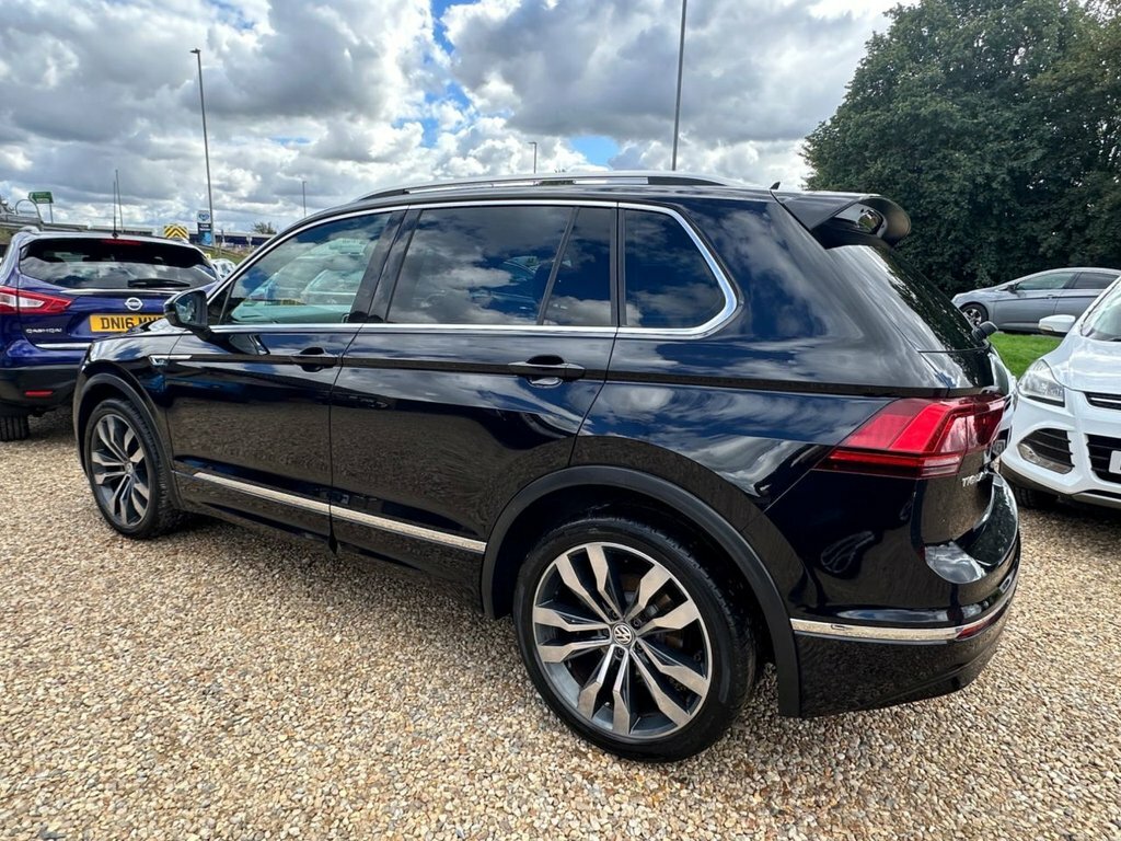 Volkswagen Tiguan 2L R-line Black #6