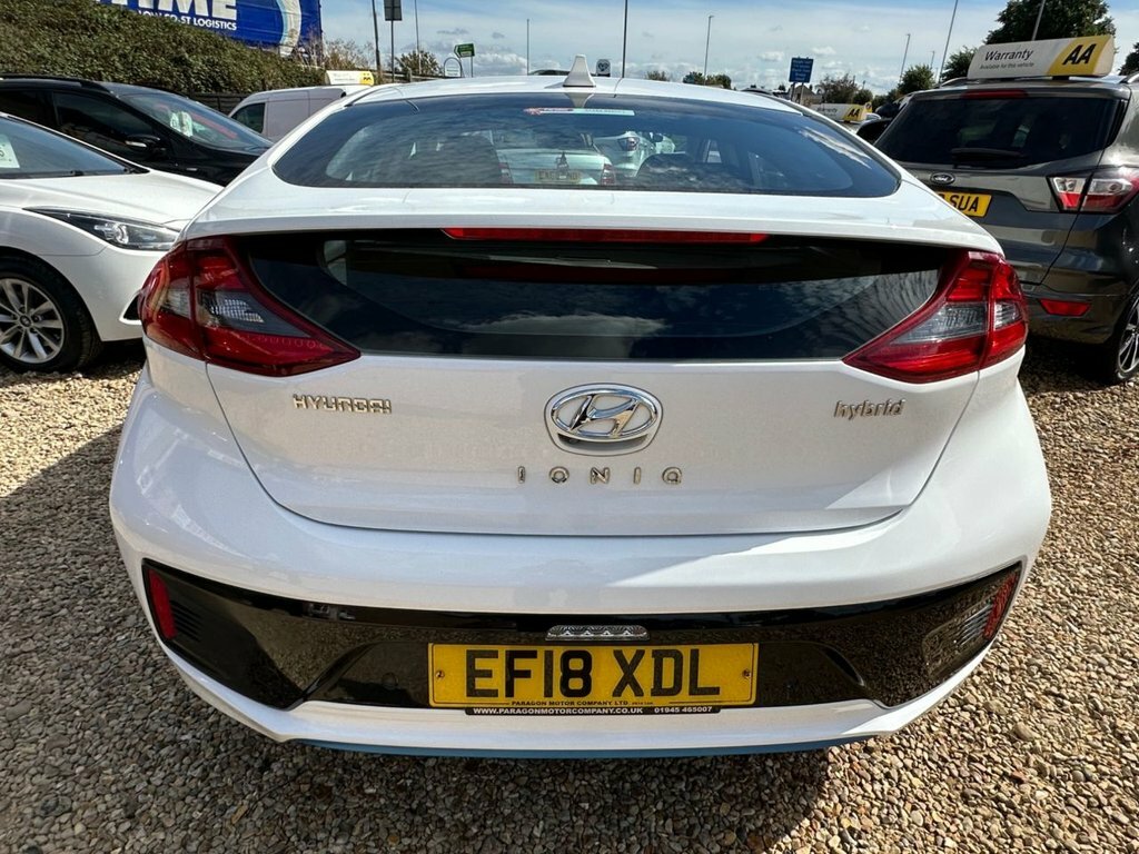 Hyundai Ioniq 1.6L Premium White #6