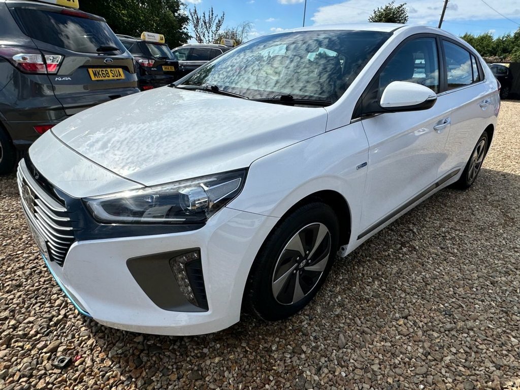 Hyundai Ioniq 1.6L Premium White