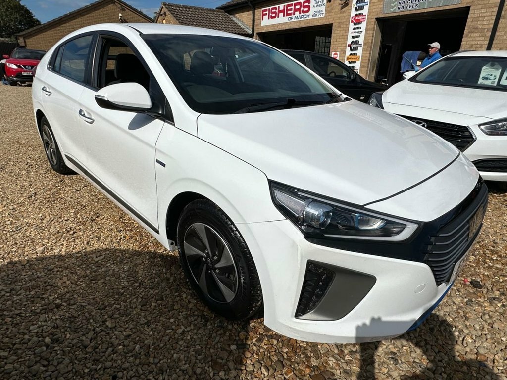 Hyundai Ioniq 1.6L Premium White #5