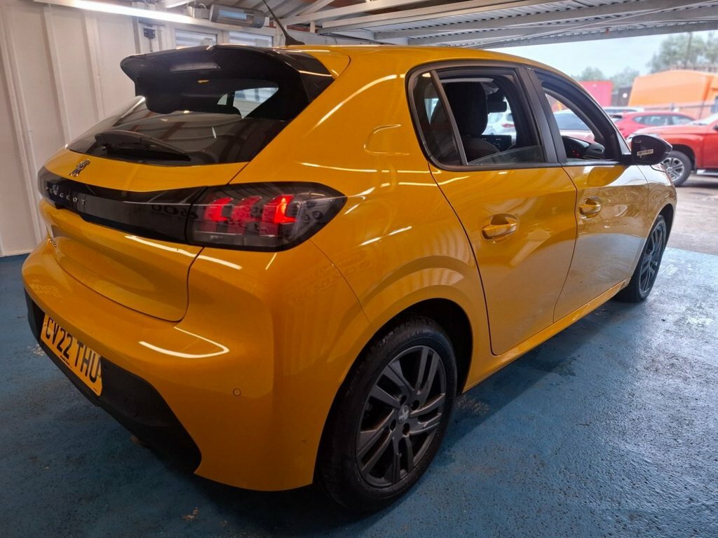 Peugeot 208 1.2L Active Premium CV22THU Yellow #4
