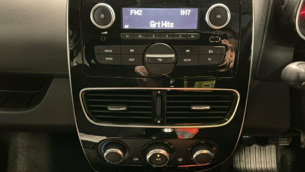 Renault Clio Iconic Tce Grey #10