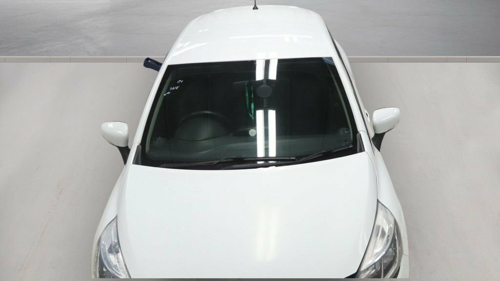 Renault Clio 0.9L Play White #6