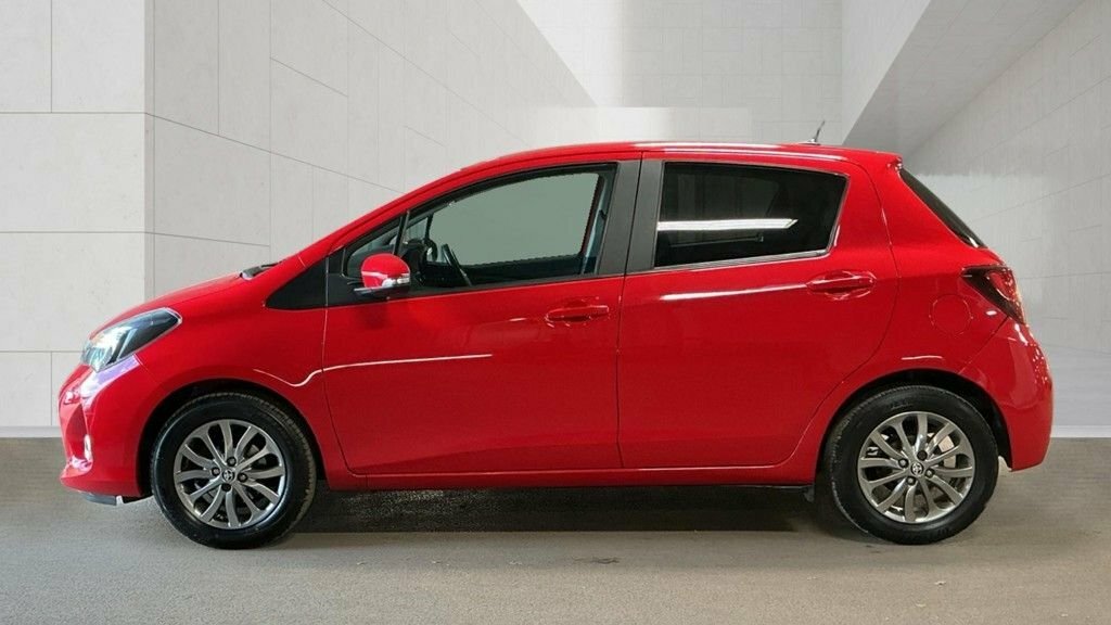 Toyota Yaris 1.3L Icon Red #6