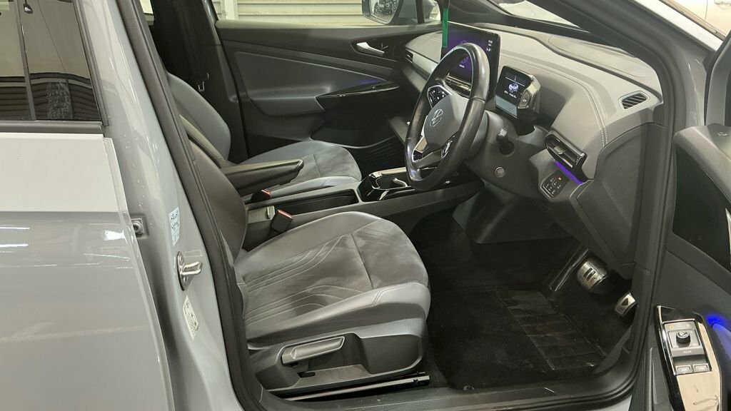 Volkswagen ID.5 Suv Grey #2
